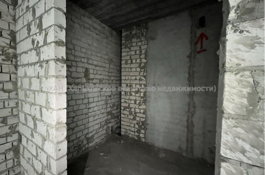 Продам квартиру, Шевченковский пер. , 1  ком., 41 м², без внутренних работ 