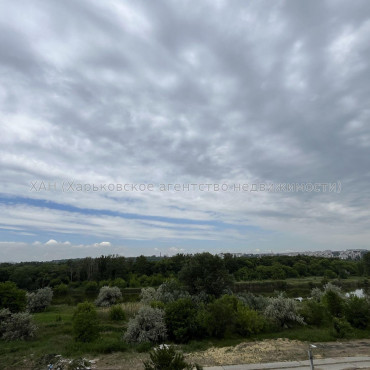 Продам квартиру, Шевченковский пер. , 1 кім., 41 м², без внутренних работ 