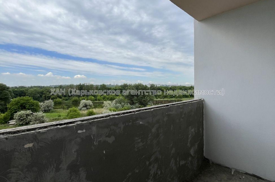 Продам квартиру, Шевченковский пер. , 1  ком., 41 м², без внутренних работ 