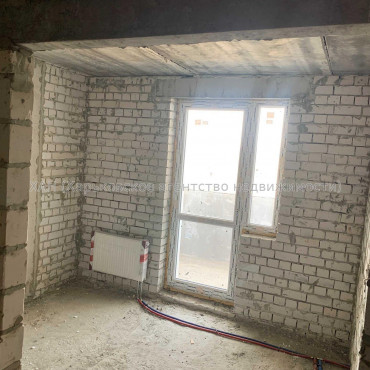 Продам квартиру, Шевченковский пер. , 1 кім., 41 м², без внутренних работ 