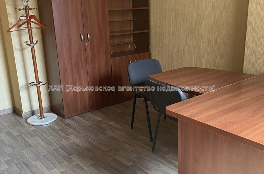 Сдам нежилую недвижимость, офис в офисном центре , 1  ком., 20.10 м², капитальный ремонт 