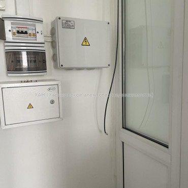 Сдам нежилую недвижимость, офис в офисном центре , 2  ком., 31.10 м², капитальный ремонт 