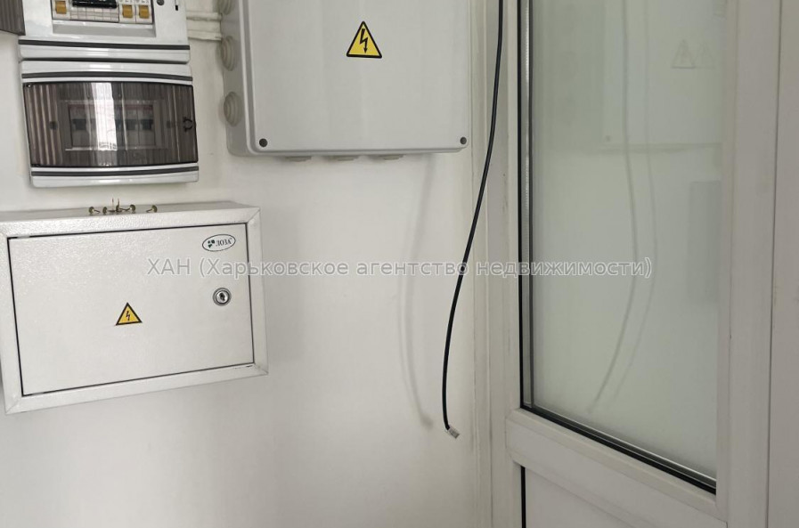 Сдам нежилую недвижимость, офис в офисном центре , 2  ком., 31.10 м², капитальный ремонт 