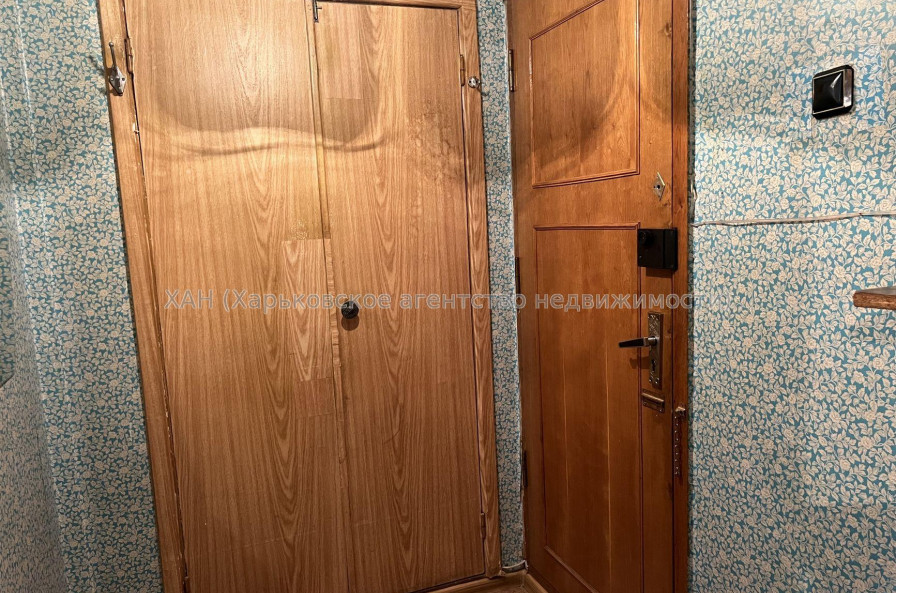 Продам квартиру, Тракторостроителей просп. , 1 кім., 33 м², косметический ремонт 