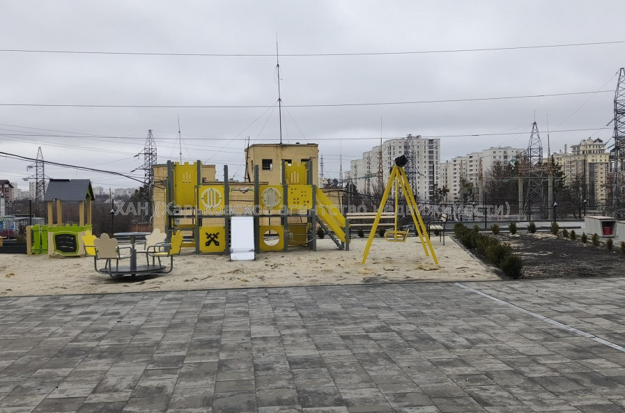 Продам квартиру, Сокольниковская ул. , 26 , 3 кім., 99.50 м², без внутренних работ 