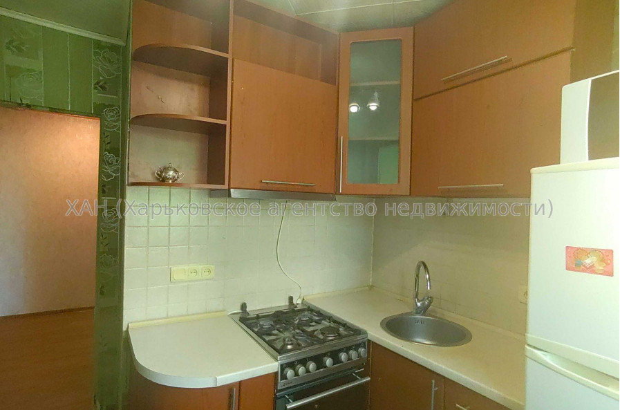 Продам квартиру, Деревянко Алексея ул. , 2 кім., 42 м², косметический ремонт 