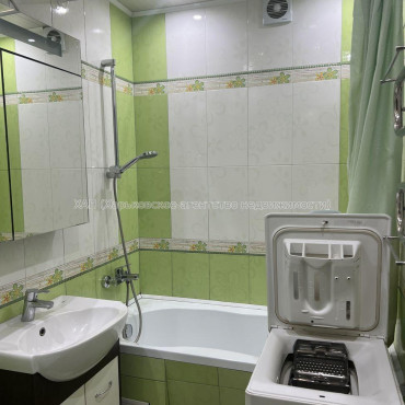 Продам квартиру, Старошишковская ул. , 1 кім., 34 м², евроремонт 