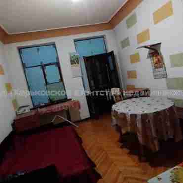 Продам квартиру, Гимназическая наб. , 2  ком., 57 м², частичный ремонт 