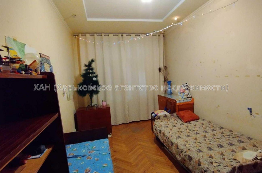 Продам квартиру, Гимназическая наб. , 2  ком., 57 м², частичный ремонт 