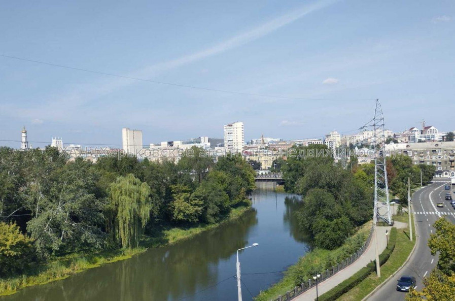 Продам квартиру, Гимназическая наб. , 2  ком., 57 м², частичный ремонт 