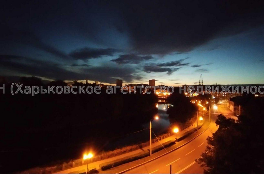 Продам квартиру, Гимназическая наб. , 2  ком., 57 м², частичный ремонт 