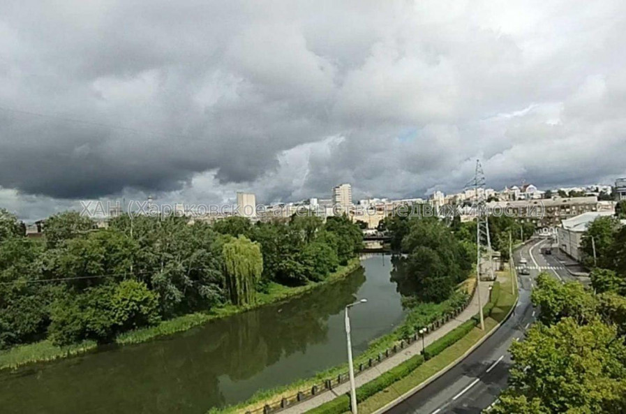 Продам квартиру, Гимназическая наб. , 2  ком., 57 м², частичный ремонт 