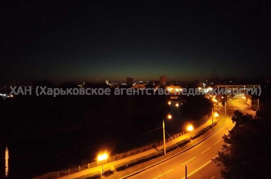 Продам квартиру, Гимназическая наб. , 2  ком., 57 м², частичный ремонт 