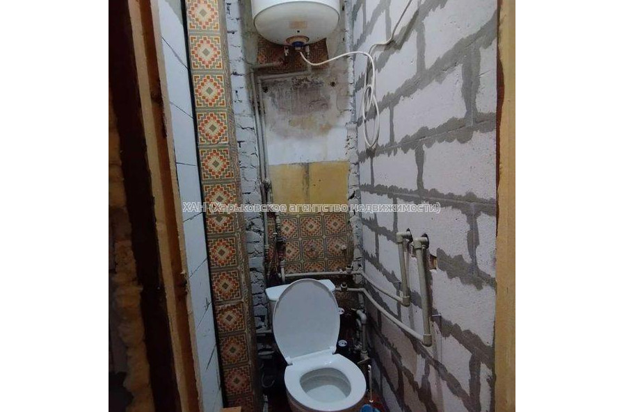 Продам квартиру, Гимназическая наб. , 2  ком., 57 м², частичный ремонт 