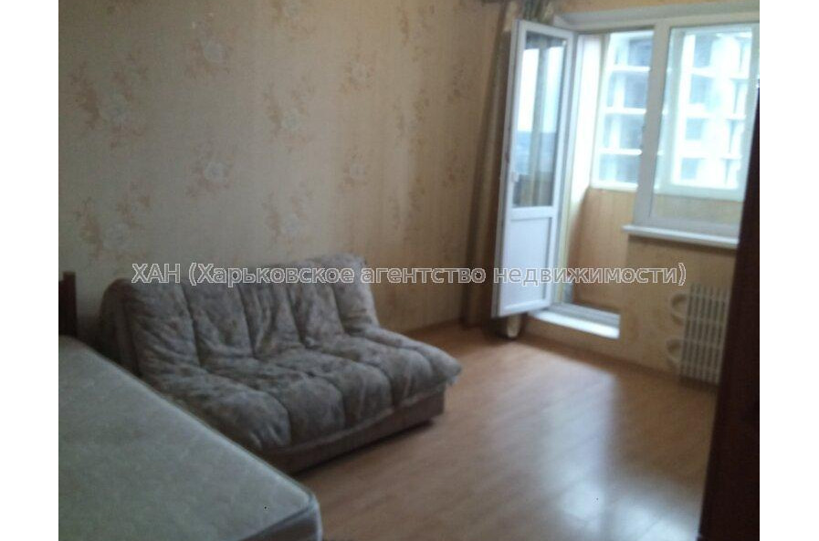 Продам квартиру, Космическая ул. , 1 кім., 39 м², капитальный ремонт 