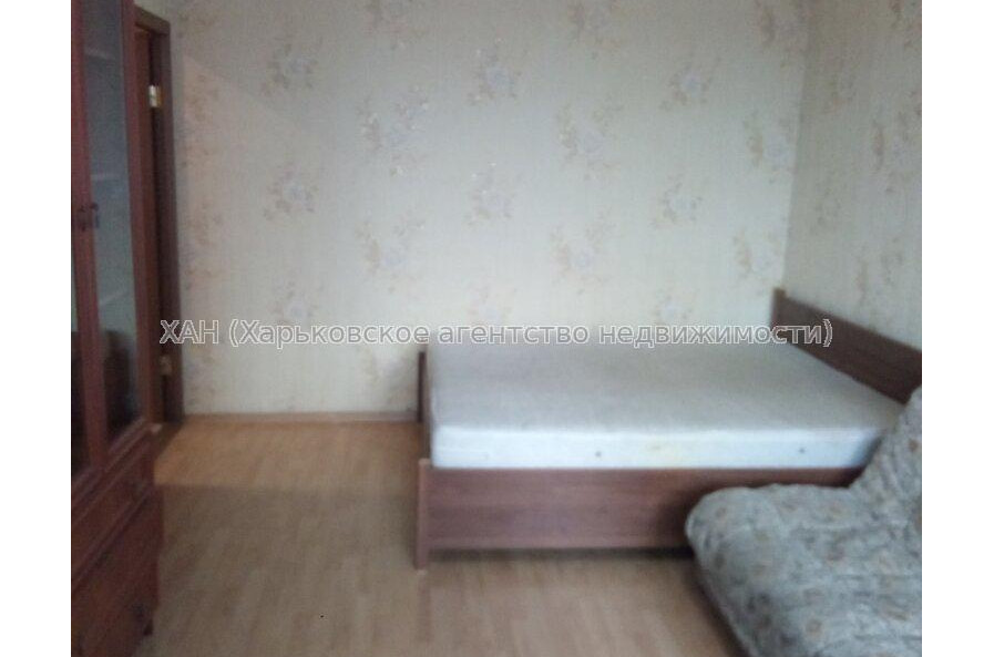 Продам квартиру, Космическая ул. , 1 кім., 39 м², капитальный ремонт 