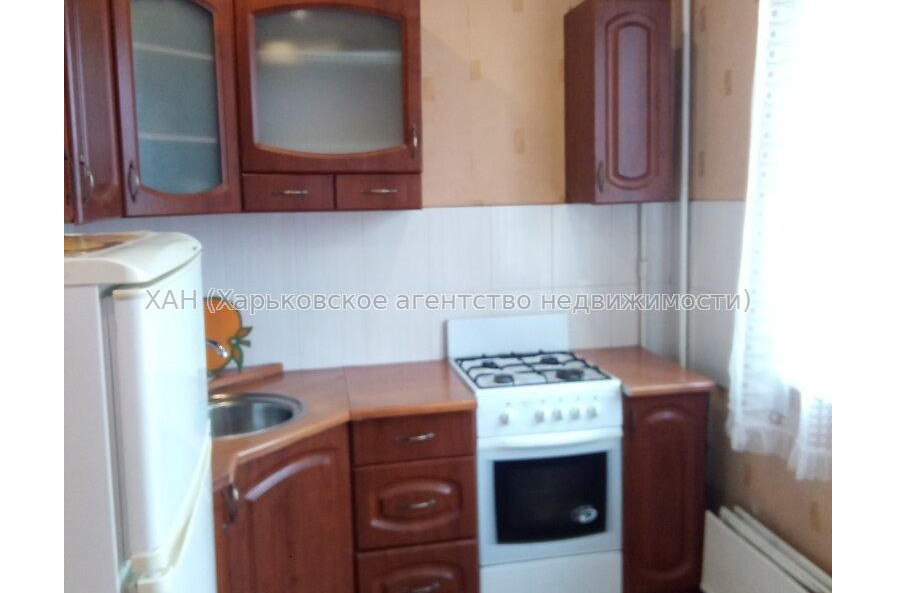 Продам квартиру, Космическая ул. , 1 кім., 39 м², капитальный ремонт 