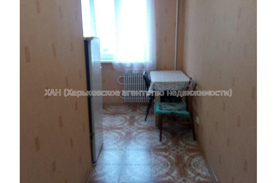 Продам квартиру, Космическая ул. , 1 кім., 39 м², капитальный ремонт 