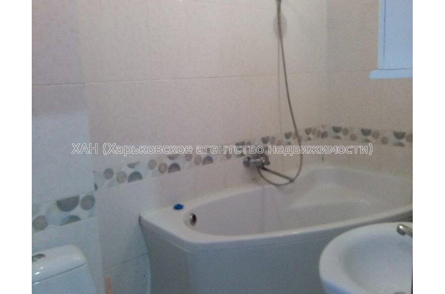 Продам квартиру, Космическая ул. , 1 кім., 39 м², капитальный ремонт 