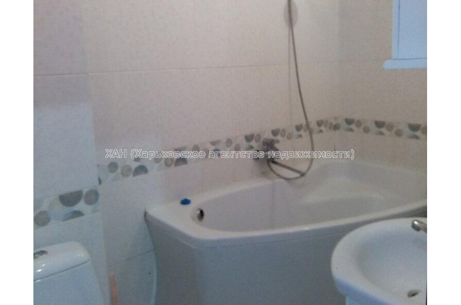 Продам квартиру, Космическая ул. , 1 кім., 39 м², капитальный ремонт 