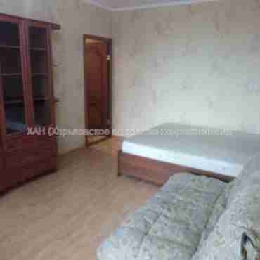 Продам квартиру, Космическая ул. , 1 кім., 39 м², капитальный ремонт 