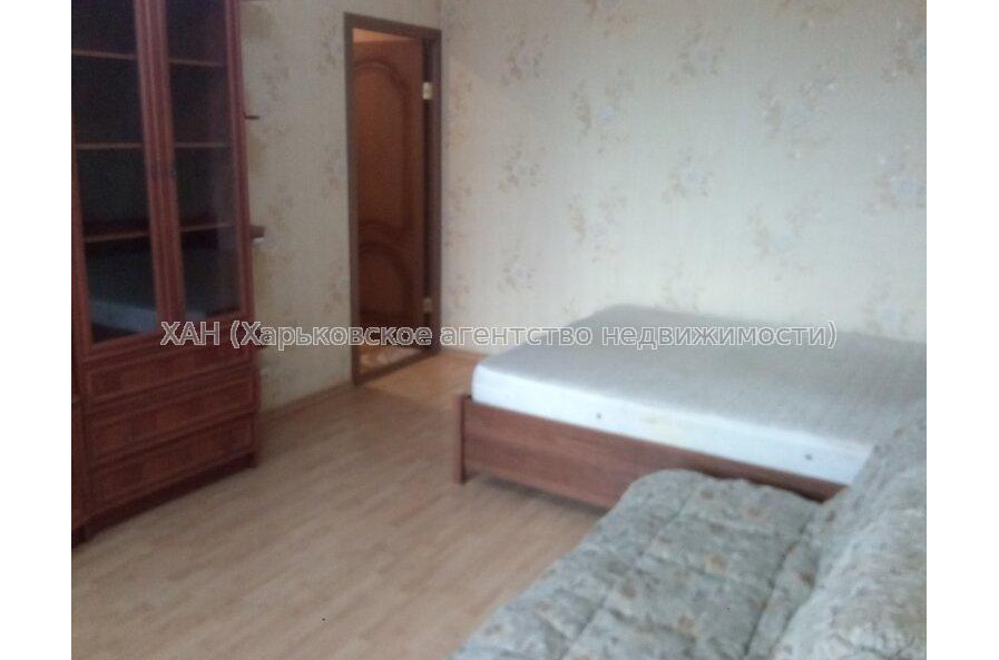 Продам квартиру, Космическая ул. , 1 кім., 39 м², капитальный ремонт 