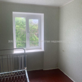 Продам квартиру, Косарева ул. , 1 кім., 10 м², косметический ремонт