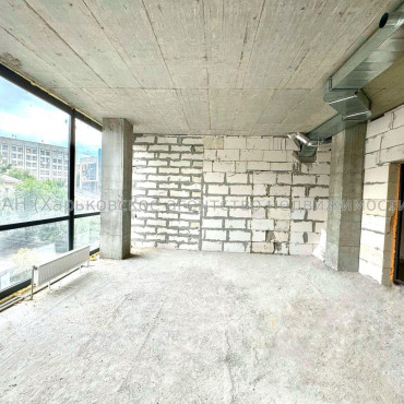 Продам нежитлову нерухомість, офис в офисном центре , 1 кім., 33.50 м², без внутренних работ 