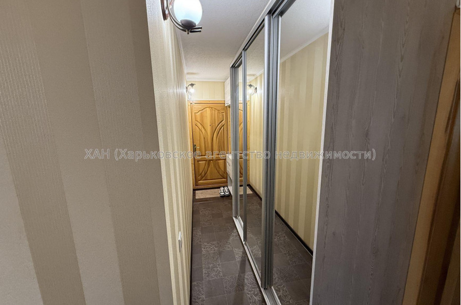 Продам квартиру, Гвардейцев Широнинцев ул. , 1 кім., 37.80 м², капитальный ремонт 