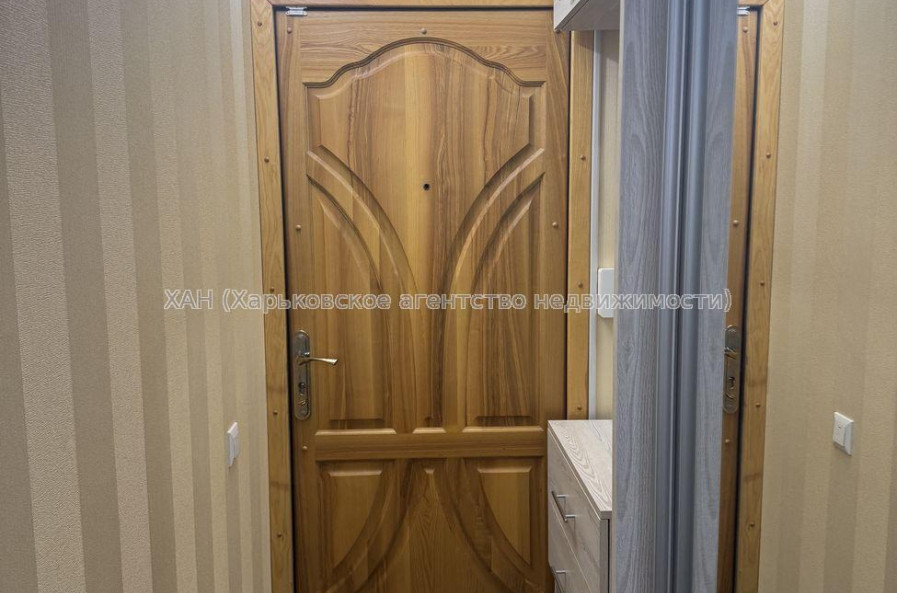 Продам квартиру, Гвардейцев Широнинцев ул. , 1 кім., 37.80 м², капитальный ремонт 