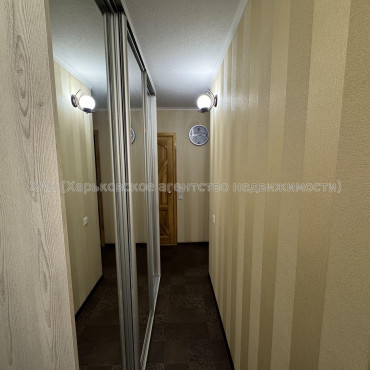 Продам квартиру, Гвардейцев Широнинцев ул. , 1  ком., 37.80 м², капитальный ремонт 