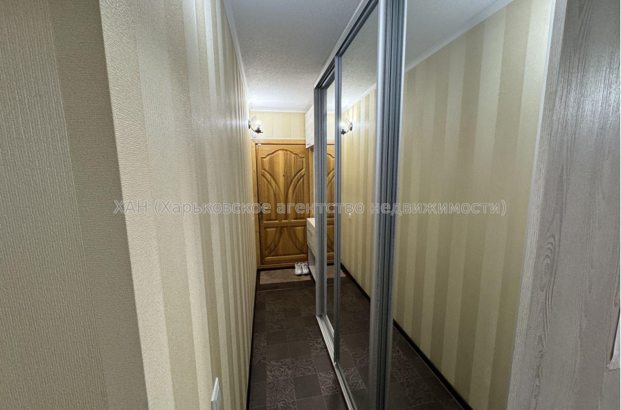 Продам квартиру, Гвардейцев Широнинцев ул. , 1 кім., 37.80 м², капитальный ремонт 