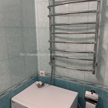 Продам квартиру, Гвардейцев Широнинцев ул. , 1  ком., 37.80 м², капитальный ремонт 