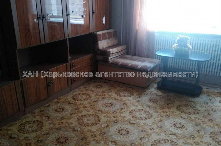 Продам квартиру, Алексеевская ул. , 1 кім., 37 м², косметический ремонт 