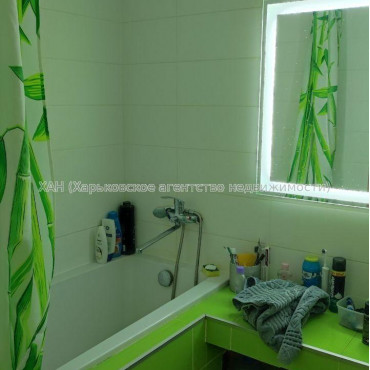 Продам квартиру, Павла Тычины ул. , 3 кім., 89 м², частичный ремонт 