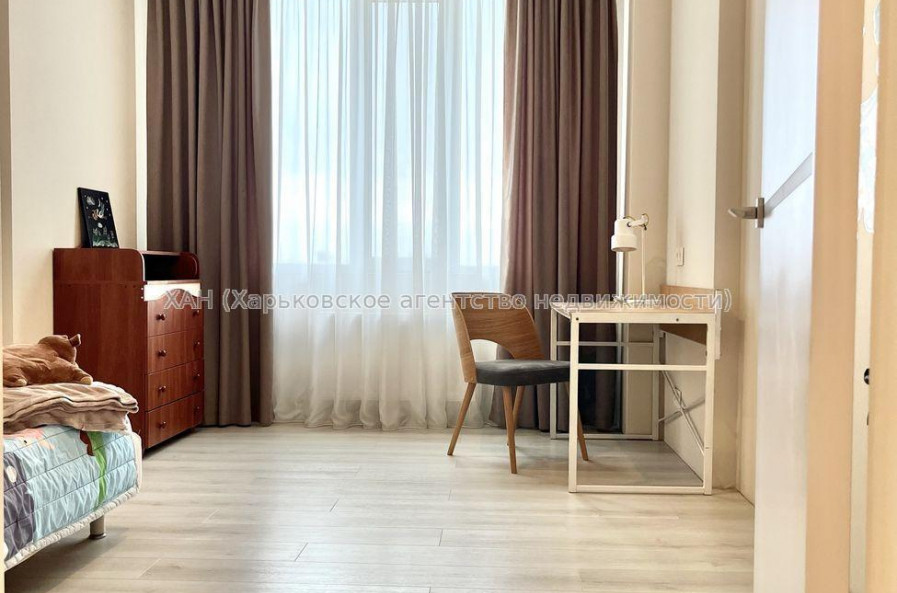Продам квартиру, Архитекторов ул. , 2 кім., 75 м², евроремонт 