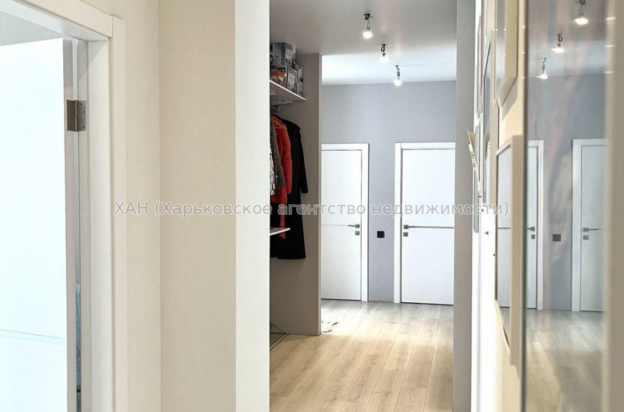 Продам квартиру, Архитекторов ул. , 2 кім., 75 м², евроремонт 