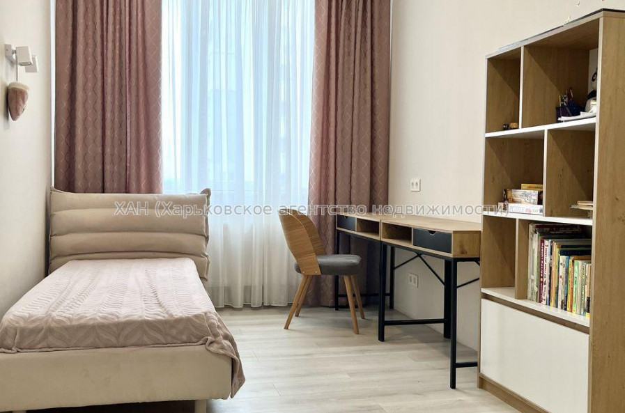Продам квартиру, Архитекторов ул. , 2 кім., 75 м², евроремонт 