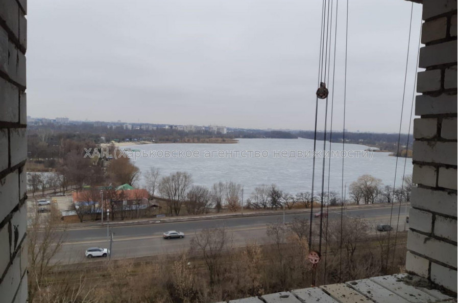 Продам квартиру, Непокоренных ул. , 1  ком., 55.50 м², без внутренних работ 