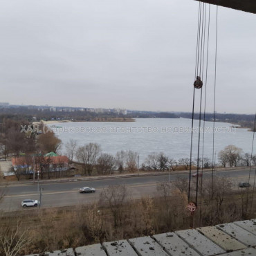 Продам квартиру, Непокоренных ул. , 1  ком., 55.50 м², без внутренних работ 