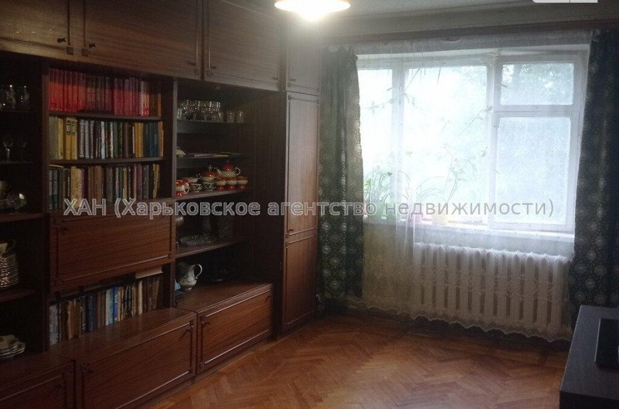 Продам квартиру, Гвардейцев Широнинцев ул. , 3 кім., 63 м², косметический ремонт 