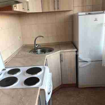 Продам квартиру, Победы просп. , 2  ком., 45.40 м², косметический ремонт 
