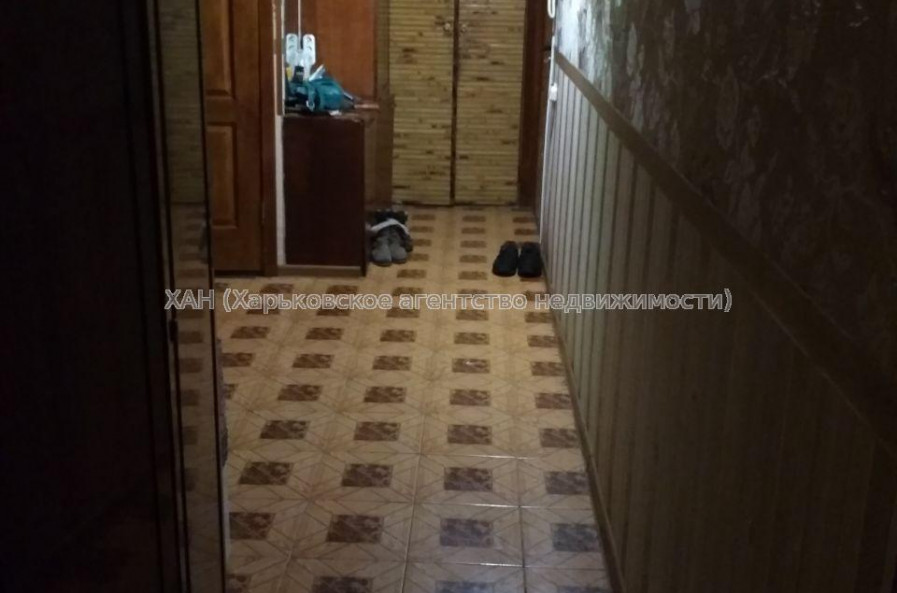 Продам квартиру, Славы просп. , 4 кім., 69 м², косметический ремонт 