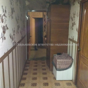 Продам квартиру, Славы просп. , 4 кім., 69 м², косметический ремонт 