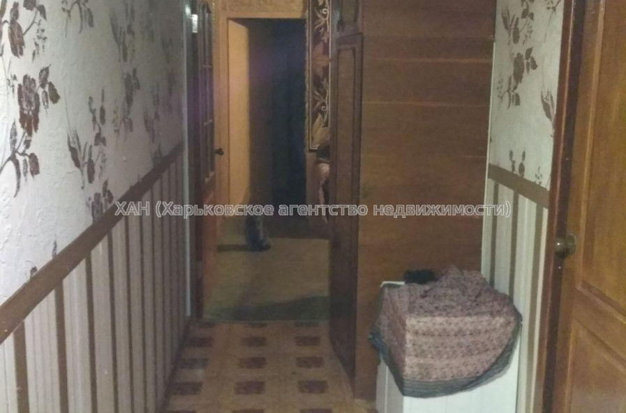 Продам квартиру, Славы просп. , 4 кім., 69 м², косметический ремонт 