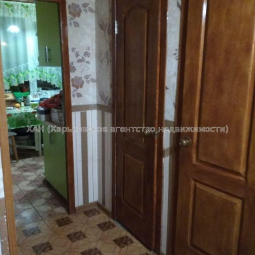 Продам квартиру, Славы просп. , 4 кім., 69 м², косметический ремонт 