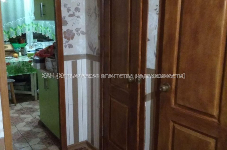Продам квартиру, Славы просп. , 4 кім., 69 м², косметический ремонт 
