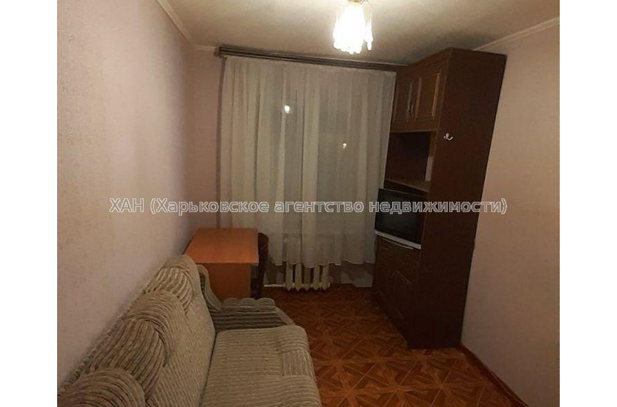 Продам квартиру, Александровский просп. , 1  ком., 9.50 м², косметический ремонт 