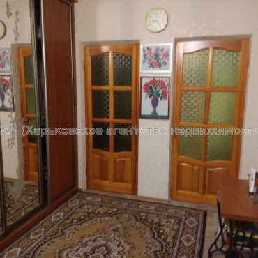 Продам квартиру, Победы просп. , 3 кім., 70 м², косметический ремонт 