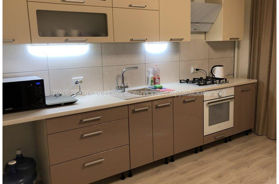 Продам квартиру, Домостроительная ул. , 1  ком., 50 м², евроремонт 